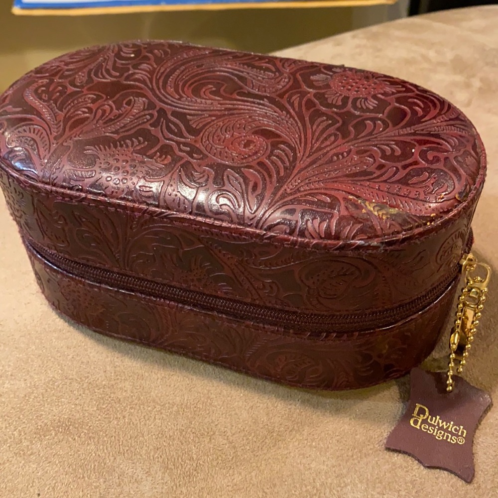 Dulwich Designs Jewelry Case